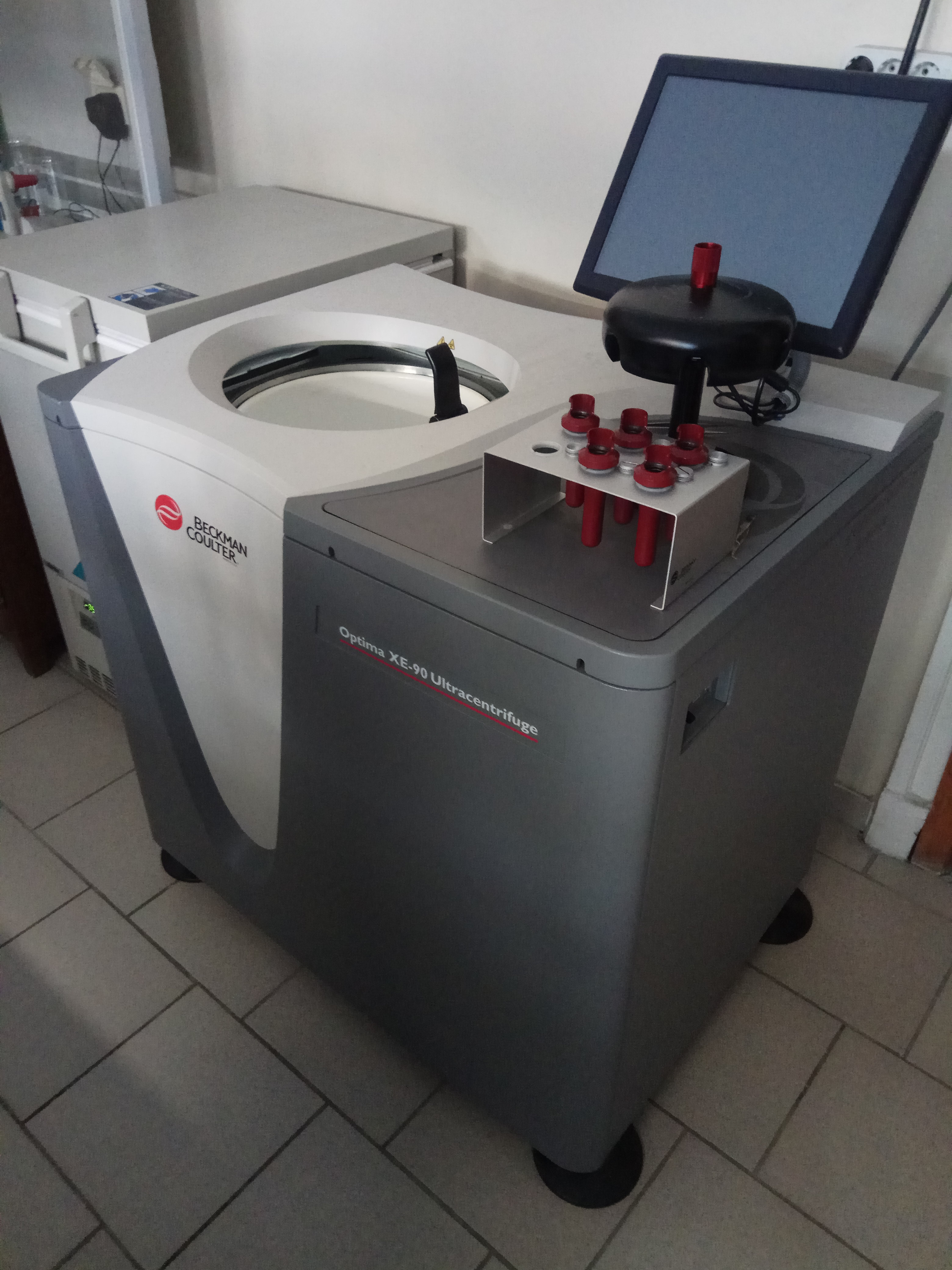 Ультрацентрифуга с ротором, пробирками и комплектующими